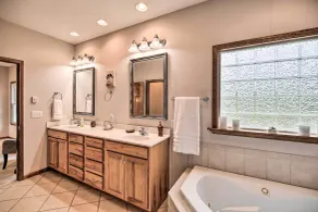 Pet-Friendly Abingdon Abode w/ Yard & Grill! - Interiør
