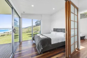 Seafarers Getaway - Room