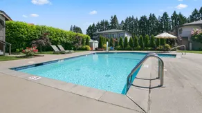 Clarion Pointe Mount Vernon - Burlington - Pool