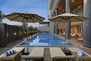 The Maruti Nandan Grand - Piscine