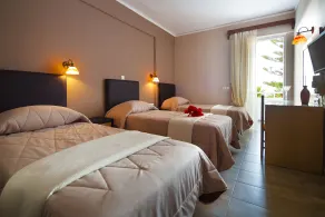 Kyparissia Beach Hotel - Zimmer