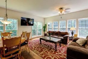 Walk to Herrington Harbor: Spacious Bay Home - Interni