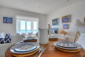 Seahorse - Interior