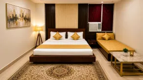 Amaira Hotels & Banquets Near Vaishali Metro Station - Rom