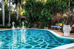 African House Resort - Pool
