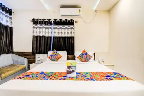 FabHotel Corporate Crown - Nr Jyoti Nivas University - Chambre