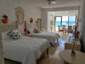 Beach Front Cancun - Room