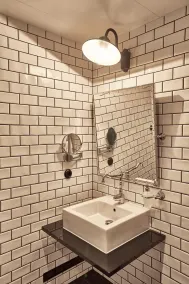 Steam Hotel - Bathroom