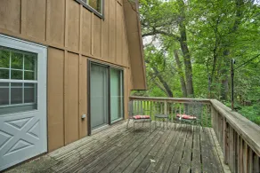 Lakeview 10-Acre Kimball Cabin w/ Private Beach! - Interior