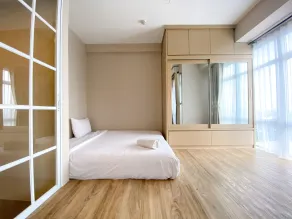 Cozy And Simple Big Studio Vasanta Innopark Apartment - Room