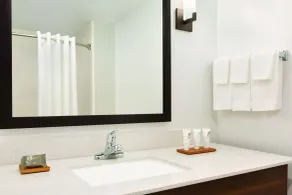 Country Inn & Suites by Radisson, Nashville, TN - Bathroom