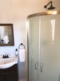 College Inn Hotel - Room