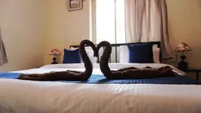Four Seasons GuestHouse  - Chambre