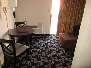 Express Suites Riverport Inn & Suites - Chambre