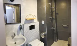 mutlu genç dur - Bathroom