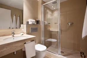 Enjoybcn Dali Apartments - Bathroom