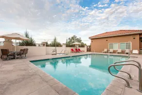 The Oaks Hotel & Suites - Piscine