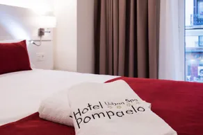 Hotel Pompaelo Plaza del Ayuntamiento & Spa - Room