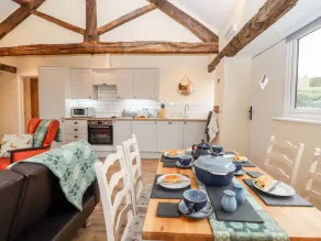 Cut Moch, Plas Moelfre Hall Barns - Interior