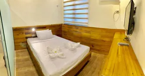 Two Seasons Executive Suites - Room