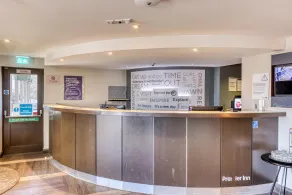 Premier Inn Chelmsford - Boreham - Receção