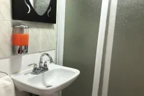 Collection O Frida Suites & Lounge - Baño