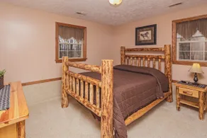Sojourner's Lodge & Log Cabin Suites - Værelse