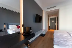 Frames Hotel GmbH - Room