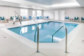 Towneplace Suites Kansas City Airport - Piscina
