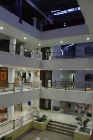 Hotel Pooja International - Vue de la chambre