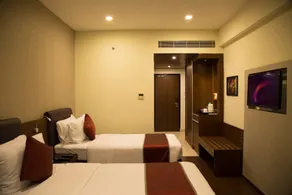 V7 Hotel - Room