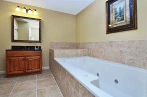 Bluegreen Vacations Blue Ridge Village, an Ascend Collection Resort - Badrum
