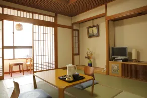 Kaneyoshi Ryokan - Chambre