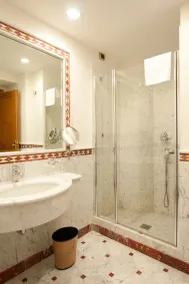 Hotel Marconi - Bathroom