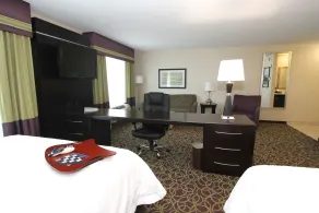 Hampton Inn & Suites Sandusky/Milan - Chambre