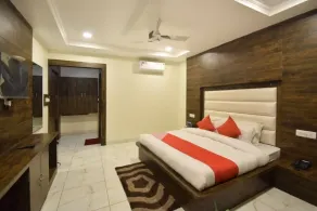 Hotel Galaxy,Katra - Room