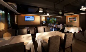 Xi Hotel - Restaurante
