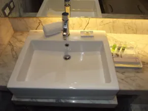 St Laurn Koregaon Park Pune - Bathroom