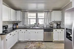Lake View & Decks: Pet-Friendly Mabank Home - Interiør