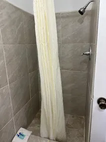 Americas Best Value Inn Franklin - Badezimmer