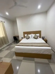 HOTEL SRIJAN near Iskcon temple, main road Vrindavan - Room