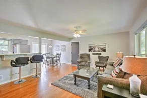 'Sunset Haven' Excelsior Springs Home on 3 Acres! - Interior