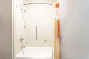 La Quinta Inn & Suites by Wyndham Jackson Airport/Pearl - Salle de bain