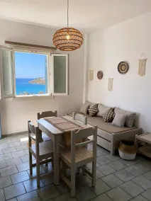Agnadi Syros Beachfront Studios & Rooms - Vue de la chambre