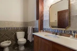 Don Antonio Posada - Bathroom