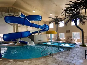Country Inn & Suites by Radisson Bismarck Waterpark - Piscine