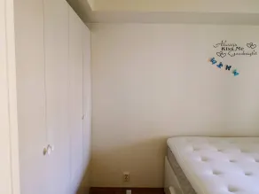 "moderne Fully Furnished and Equipped City Apartment W/balcony/garden/parking" - Room