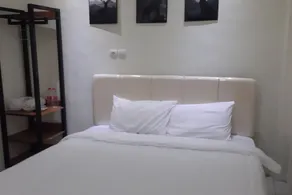 Hotel O Kost Reski 1 Near Pasar Rakyat Limbung - Værelse