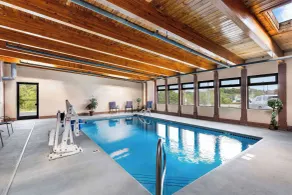 Super 8 by Wyndham Dickson - Piscine