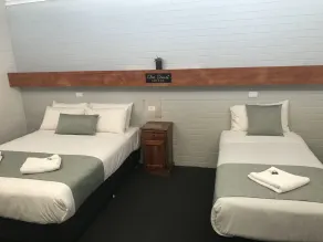 Elm Court Motel - Room